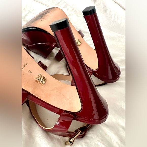 👑✅PRICE FIRM✅ Beautiful Pour La Victoure Patent Heels - Picture 6 of 16